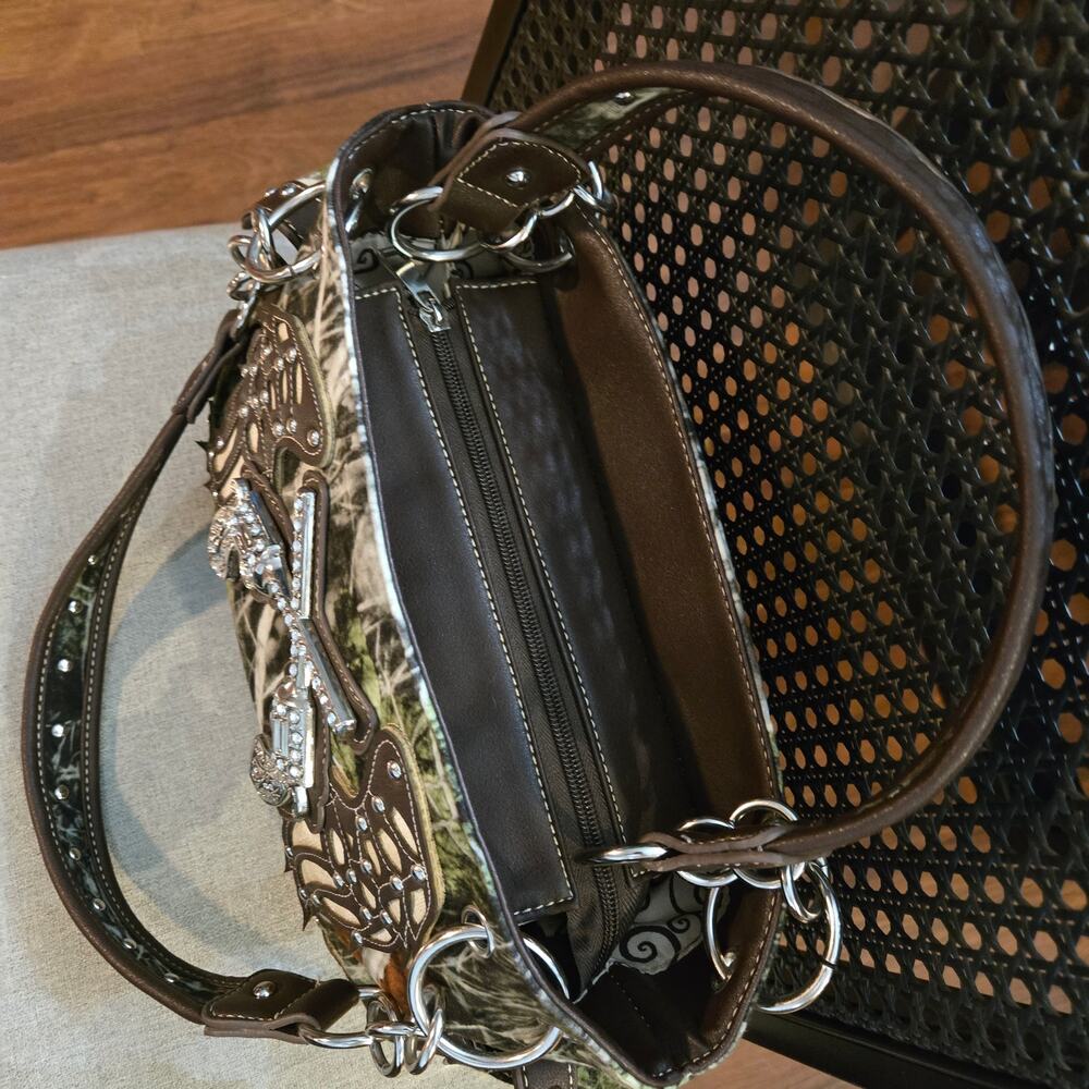 BHW Western-style camouflage concealed carry handbag - Picture 2 of 10